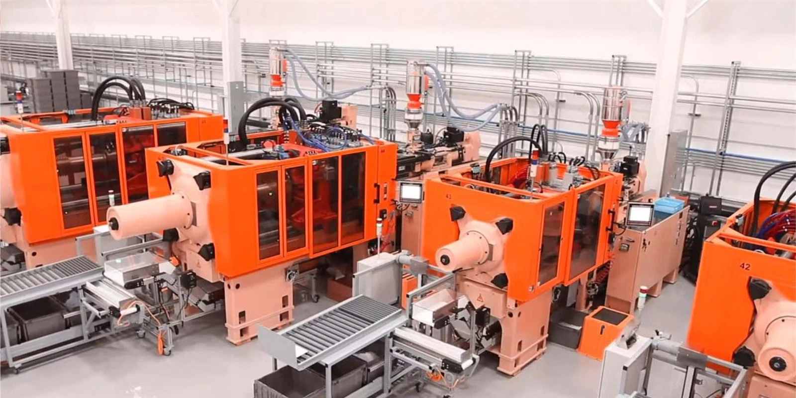 Injection-molding-machines-in-action-1